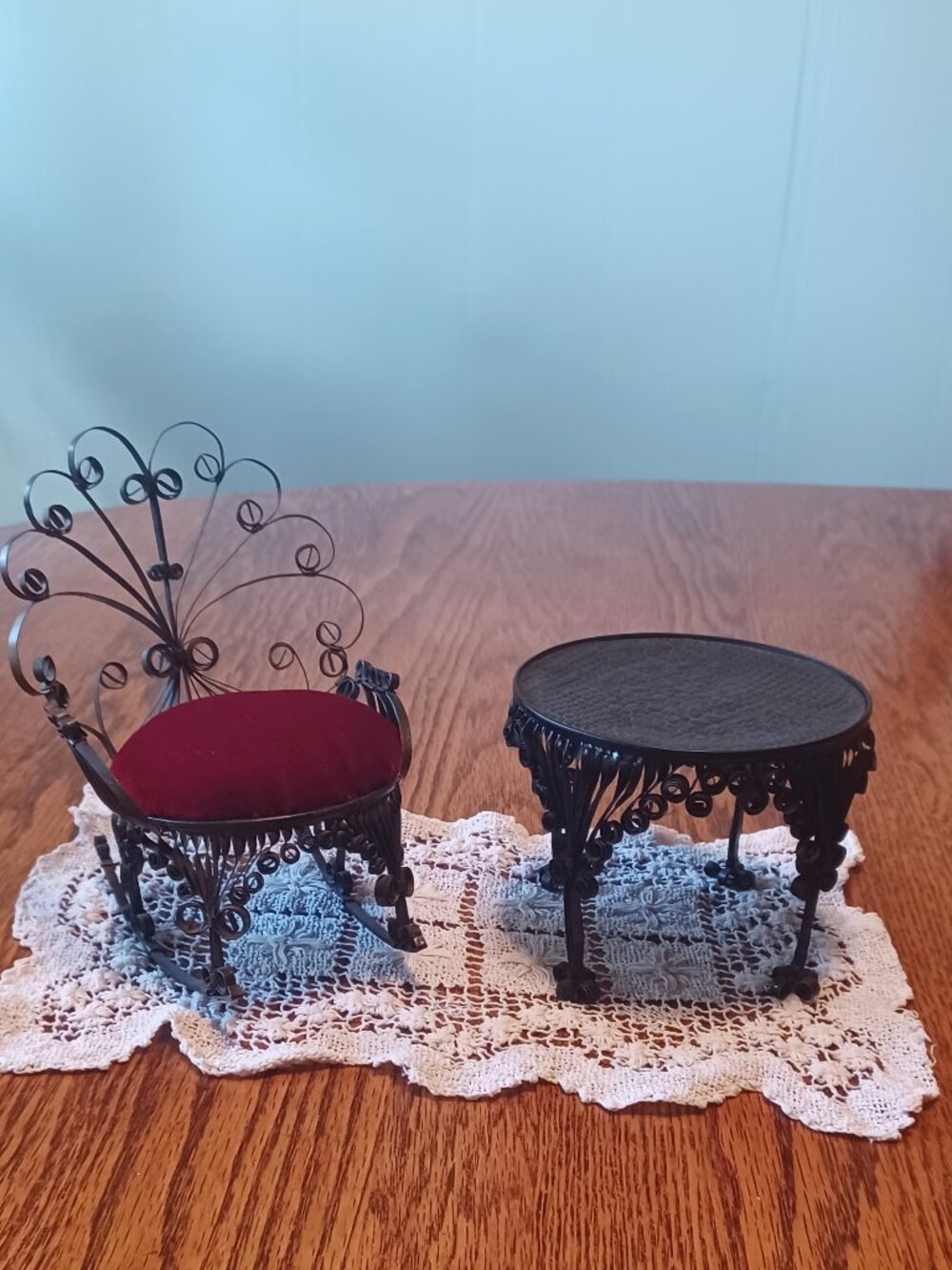 Hand Made Victorian Style Filigree Miniature Dollhouse 2pc